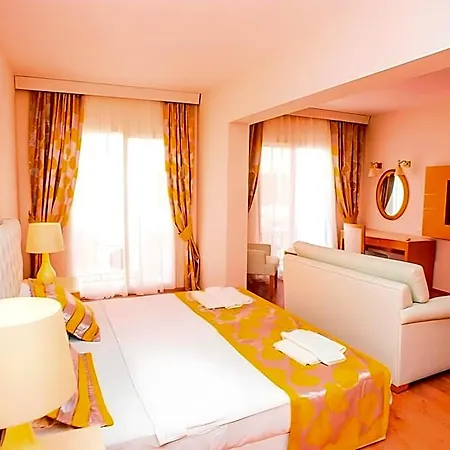 Cesars & Boutique 5*