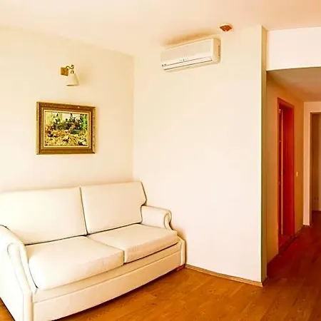 Cesars & Boutique Hotel