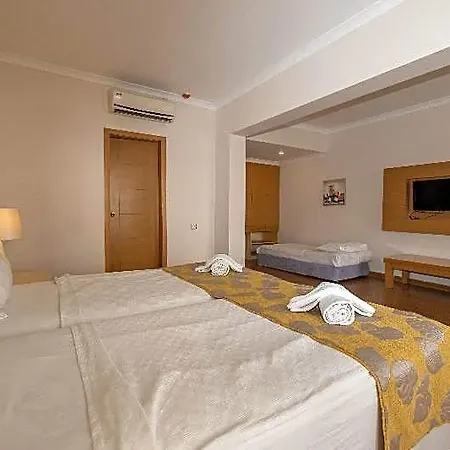 Cesars & Boutique 5*